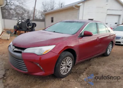 2017 Toyota Camry Le z USA, uszkodzony, nr VIN 4T1BF1FK4HU801181